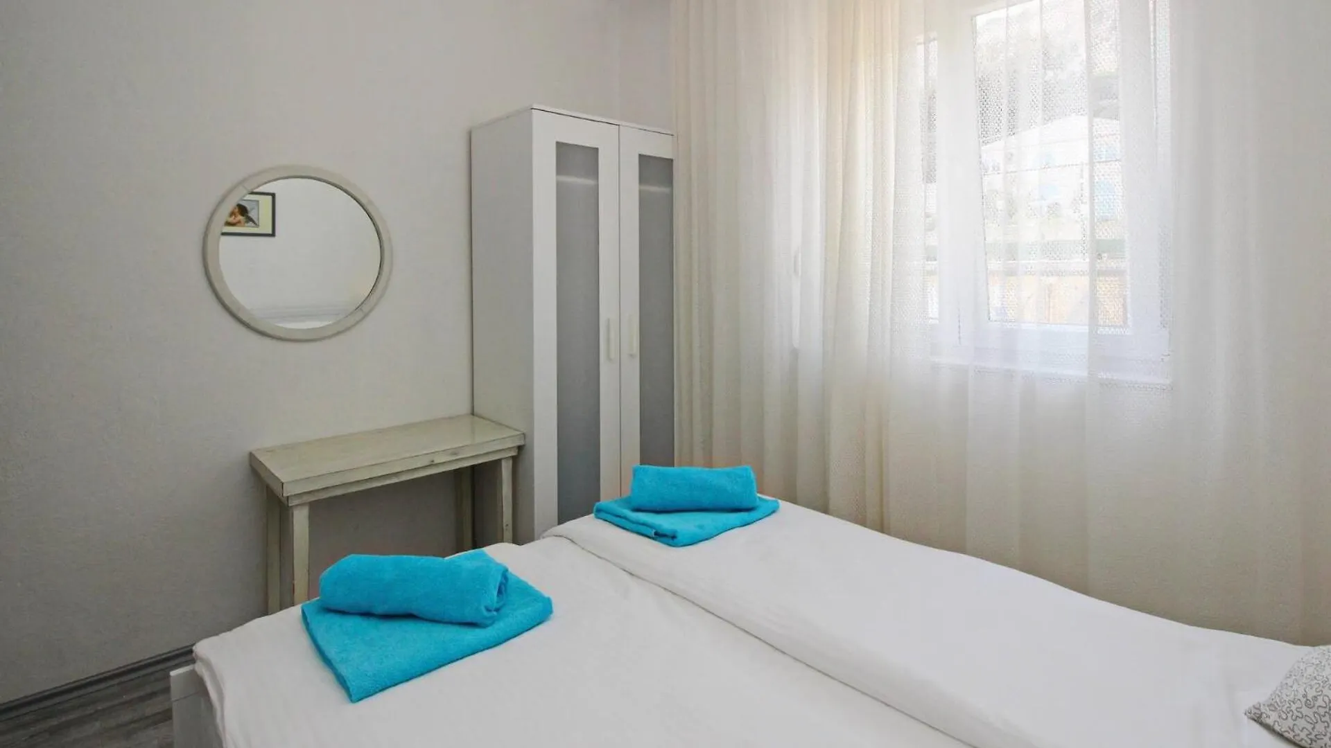 Apartments Rozanda Baska  3*, Baska (Krk) Croatia