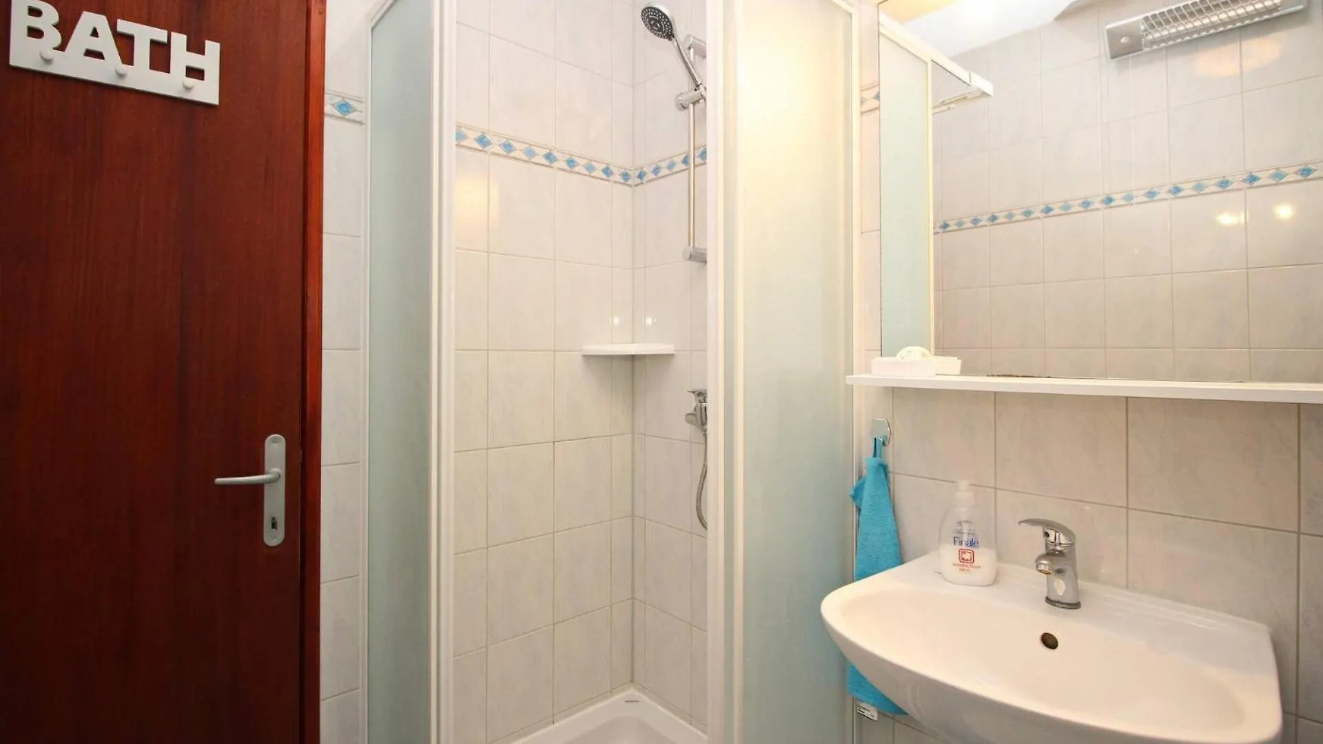 Guest house Apartments Rozanda Baska
