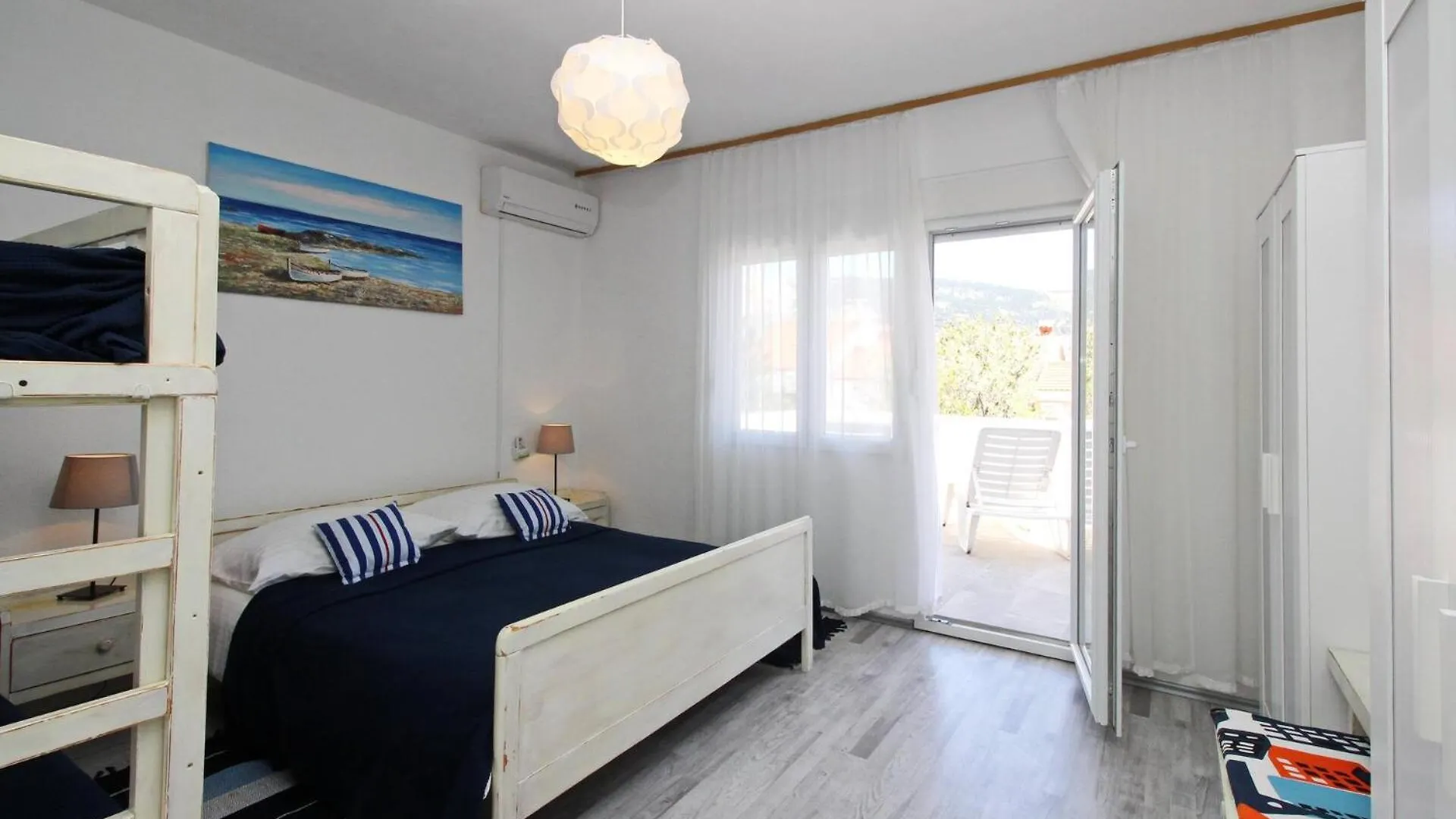Apartments Rozanda Baska  Guest house Baska (Krk)