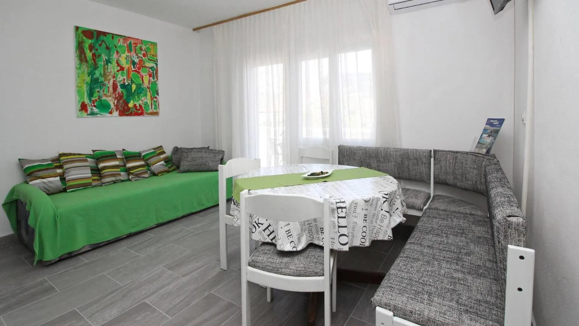 Apartments Rozanda Baska  Guest house