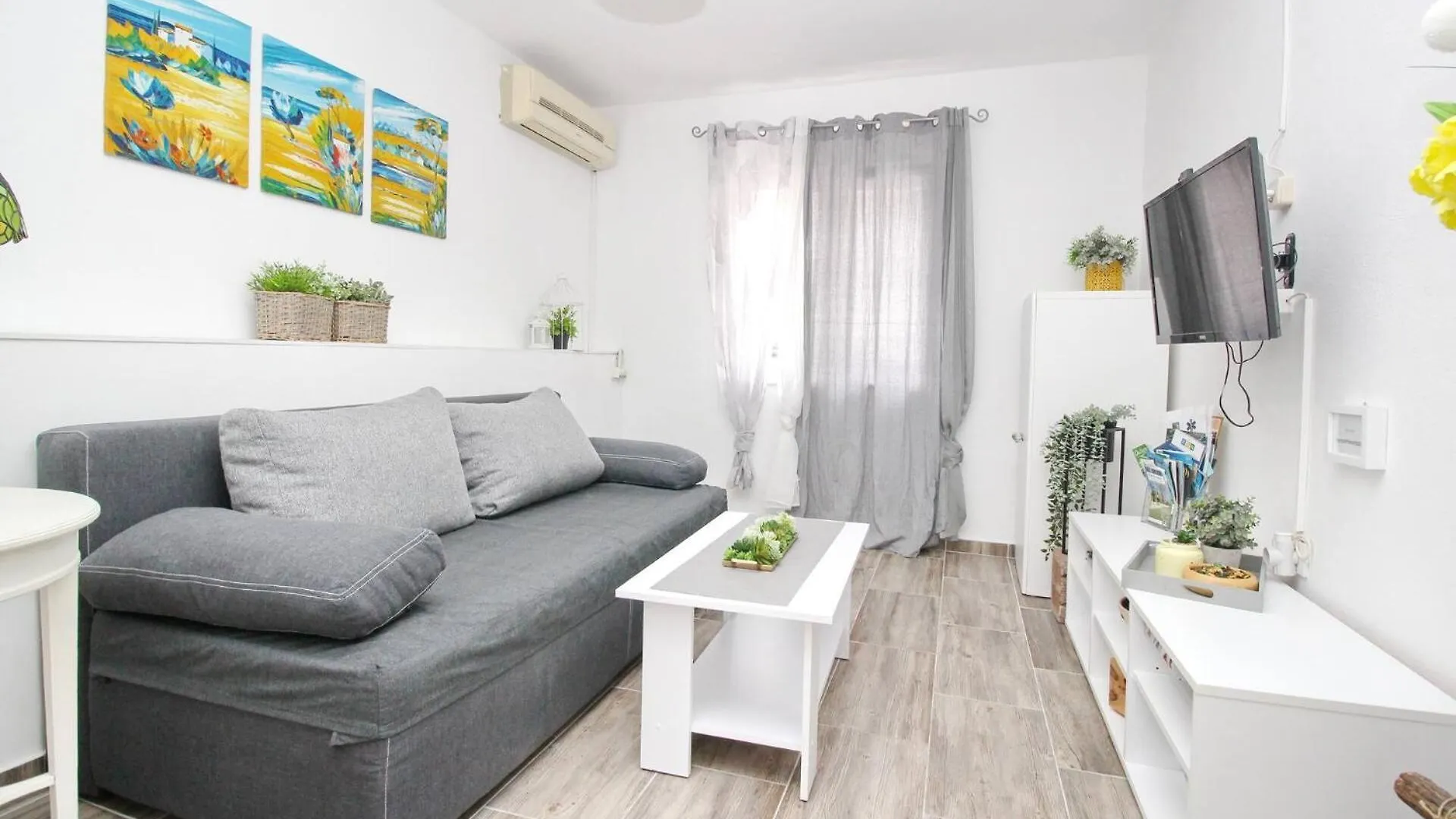 Guest house Apartments Rozanda Baska