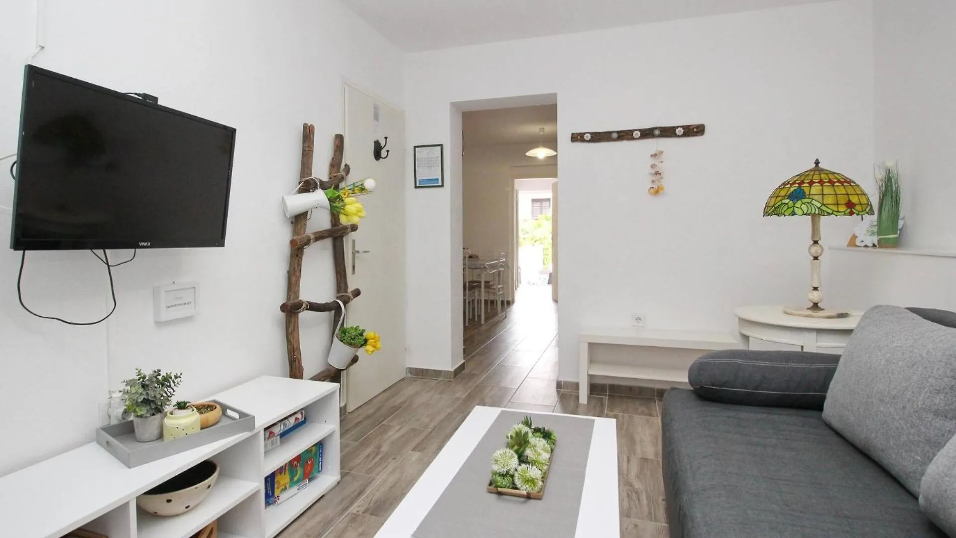 Guest house Apartments Rozanda Baska