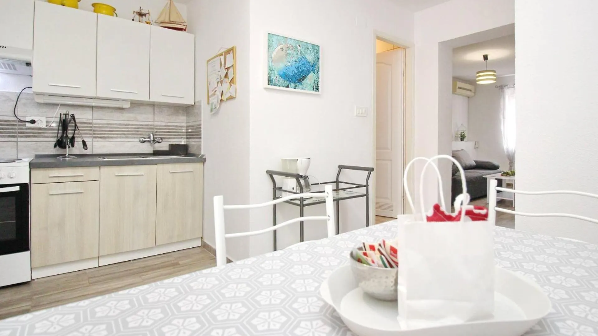 Apartments Rozanda Baska  Guest house Baska (Krk)
