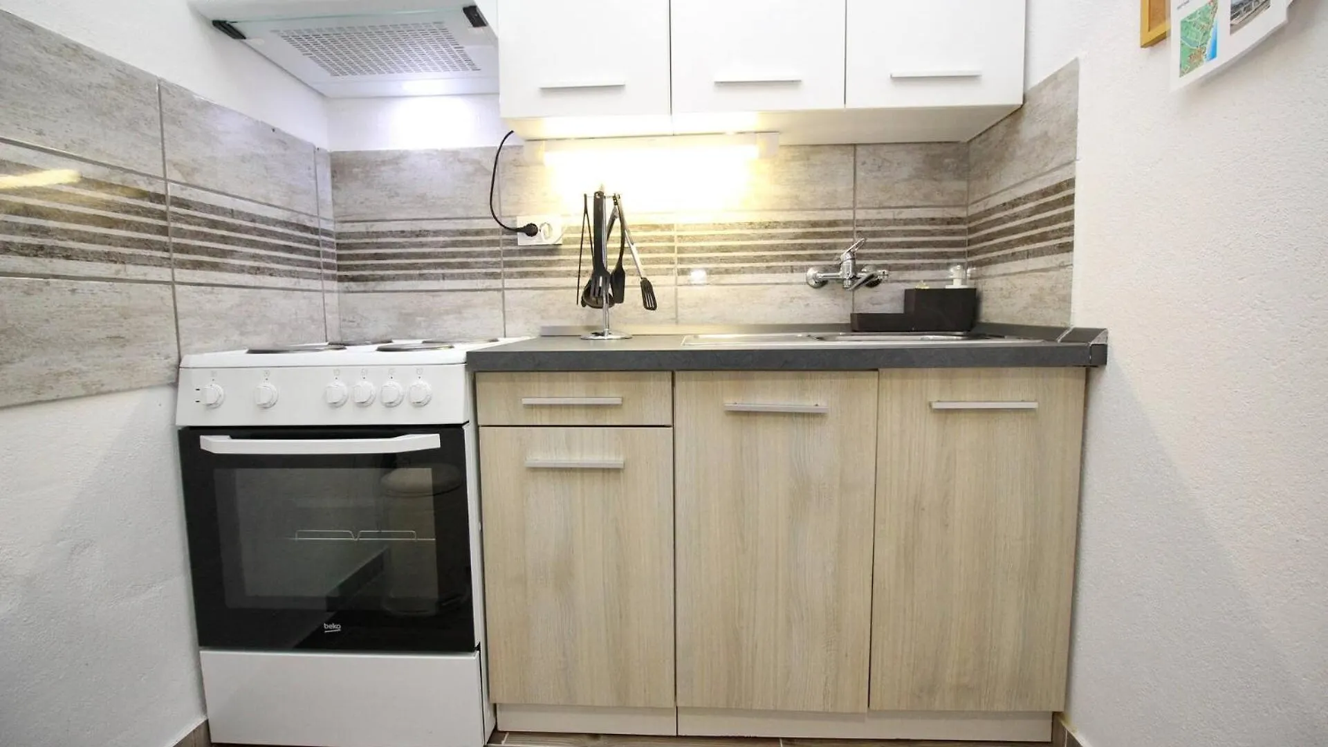 Guest house Apartments Rozanda Baska