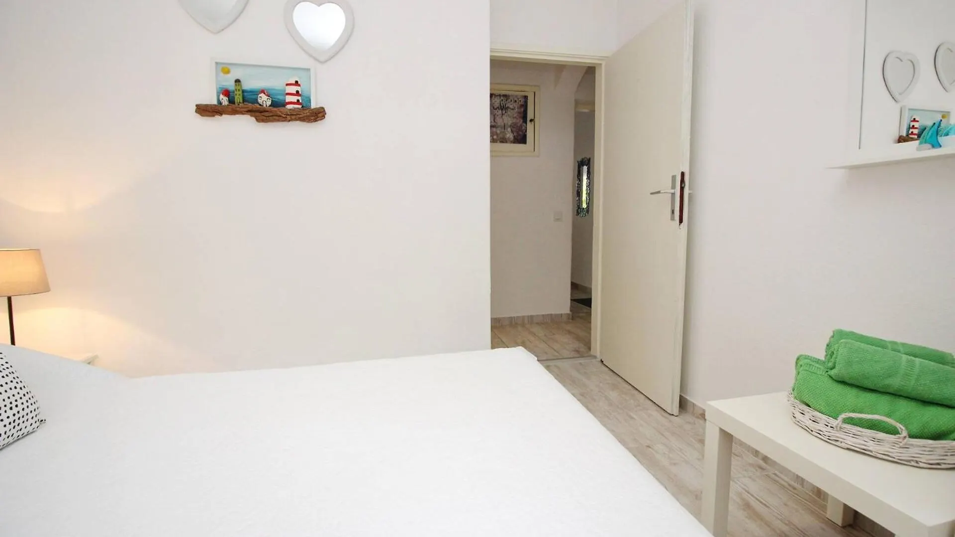 Apartments Rozanda Baska  Guest house Baska (Krk)
