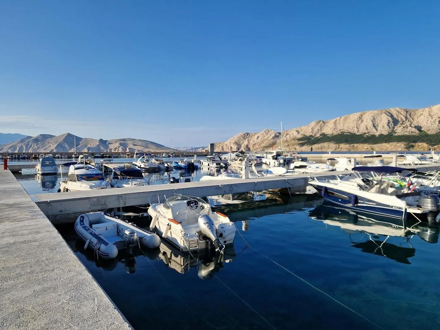 Apartments Rozanda Baska  3*, Baska (Krk) Croatia