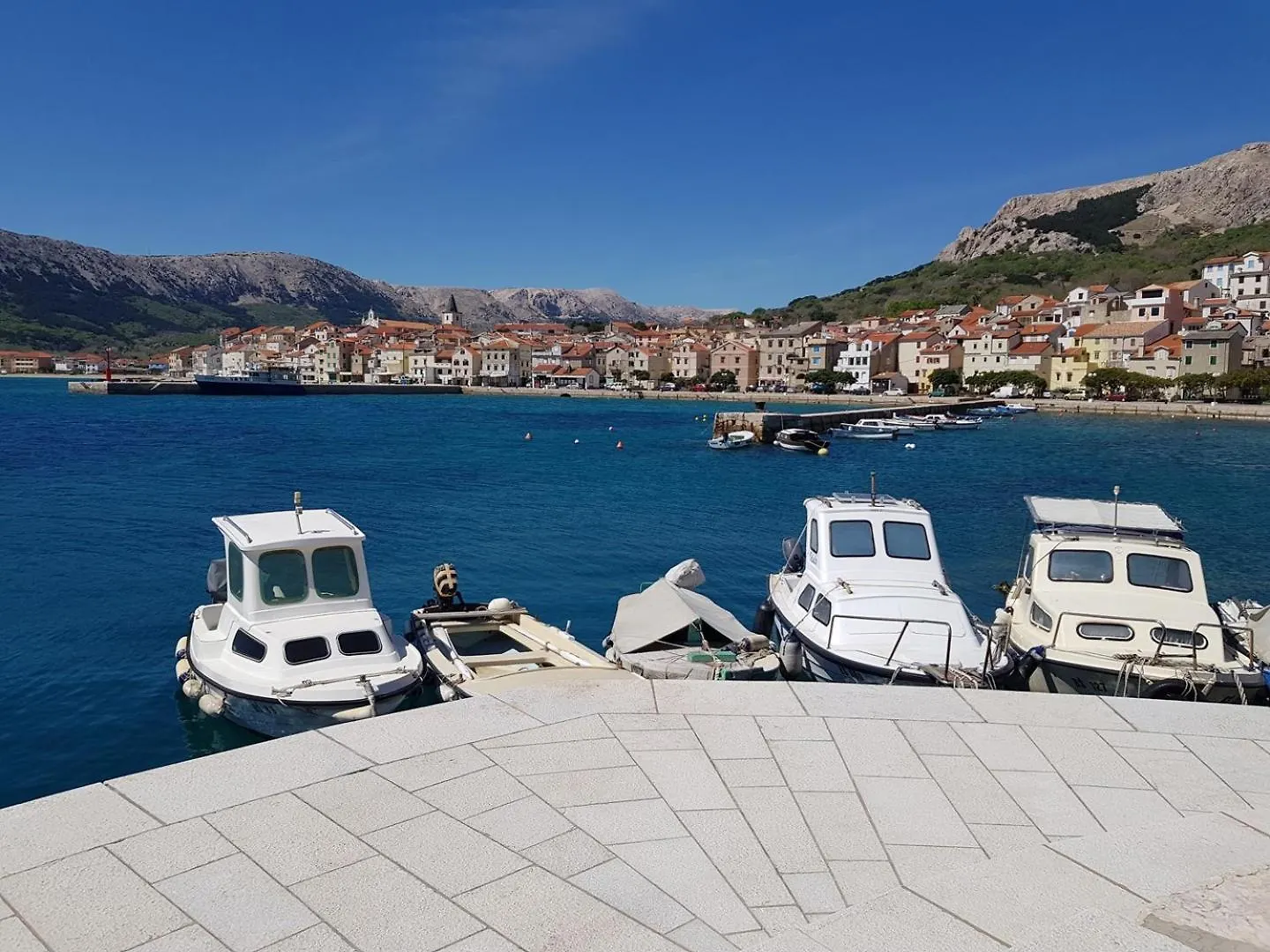 Apartments Rozanda Baska  Guest house Baska (Krk)