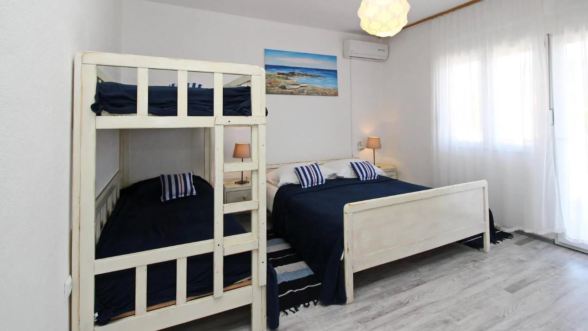 Apartments Rozanda Baska  Baska (Krk)
