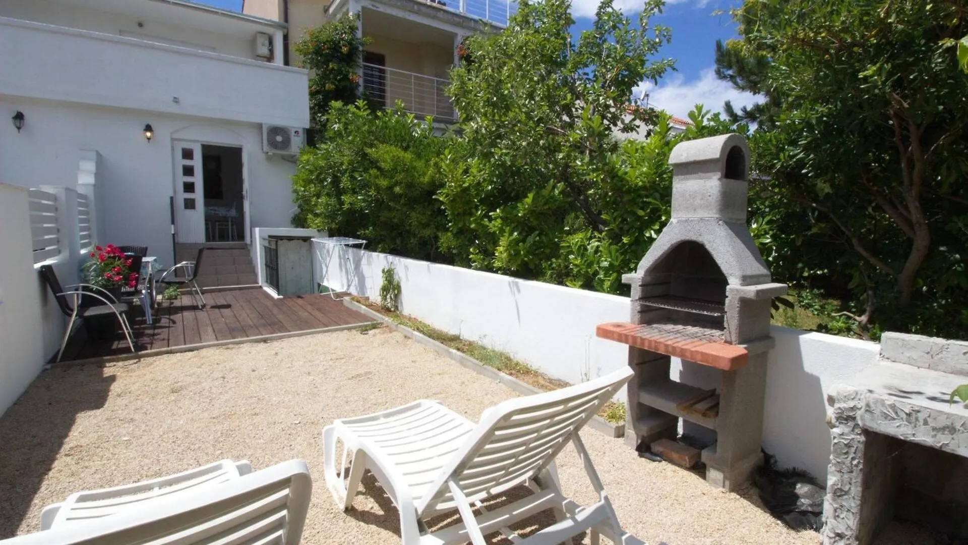 Apartments Rozanda Baska  3*, Baska (Krk) Croatia